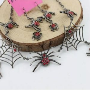 Spider Web Necklace & Earrings Set